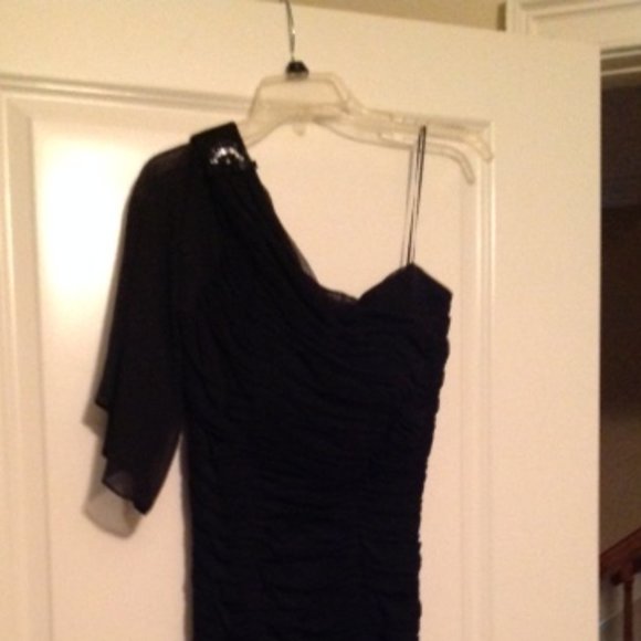 BLACK ONE SHOULDER PARTY DRESS - SIZE 14 - Picture 4 of 4